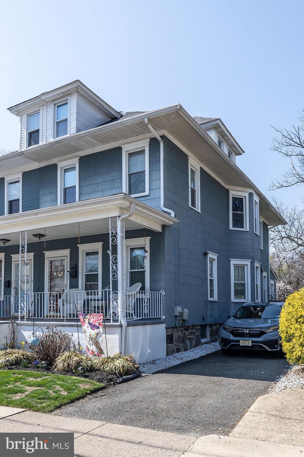 109 LEES AVENUE