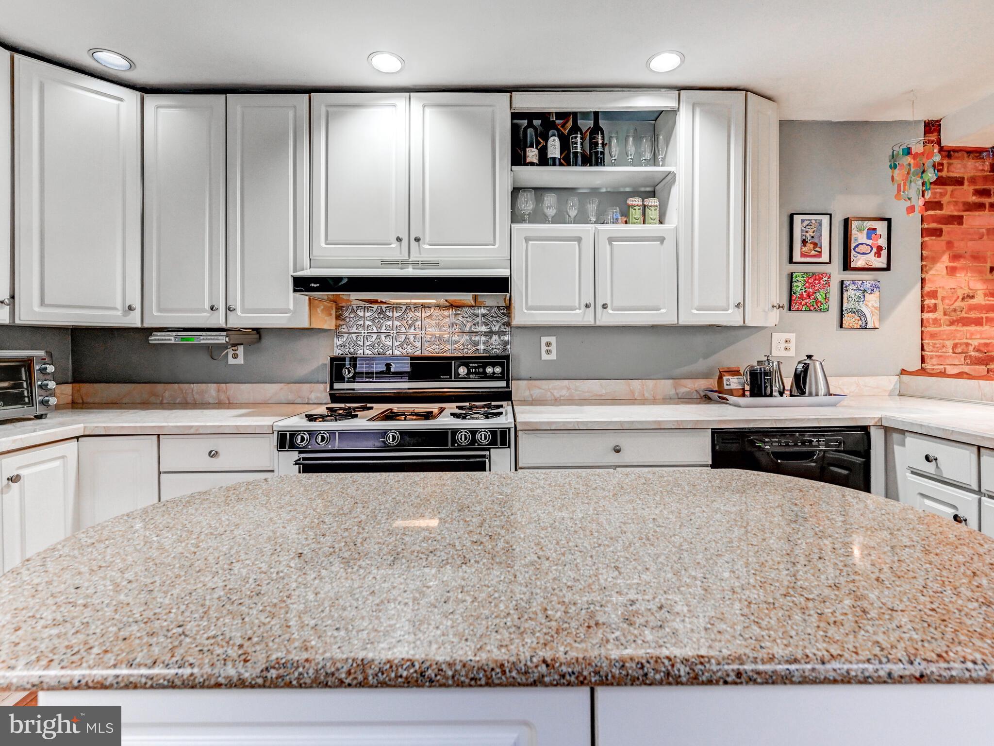 FELLS POINT HISTORIC DISTRICT - Residential