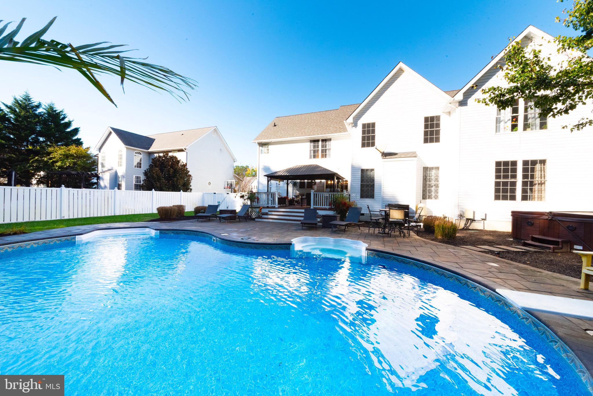 WINCHESTER - Residential