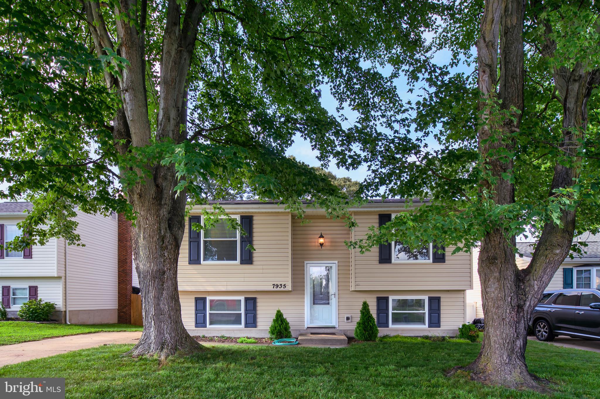 Welcome home to Chesterfield! This 3 bed 2 full bath home is located at the end of Royal Mint near the cul-de-sac. The upper level contains 2 bedrooms and a full bath, as well as a walkout off the kitchen to the massive deck spanning the whole length of the home, perfect for hang outs and entertaining! The lower level boasts a large owner's suite as well as another full bath, in addition to the walkout to the large fenced in back yard. Community amenities includes a pool, park, and playground all within walking distance! HVAC was also replaced in 2019. Come take a look!