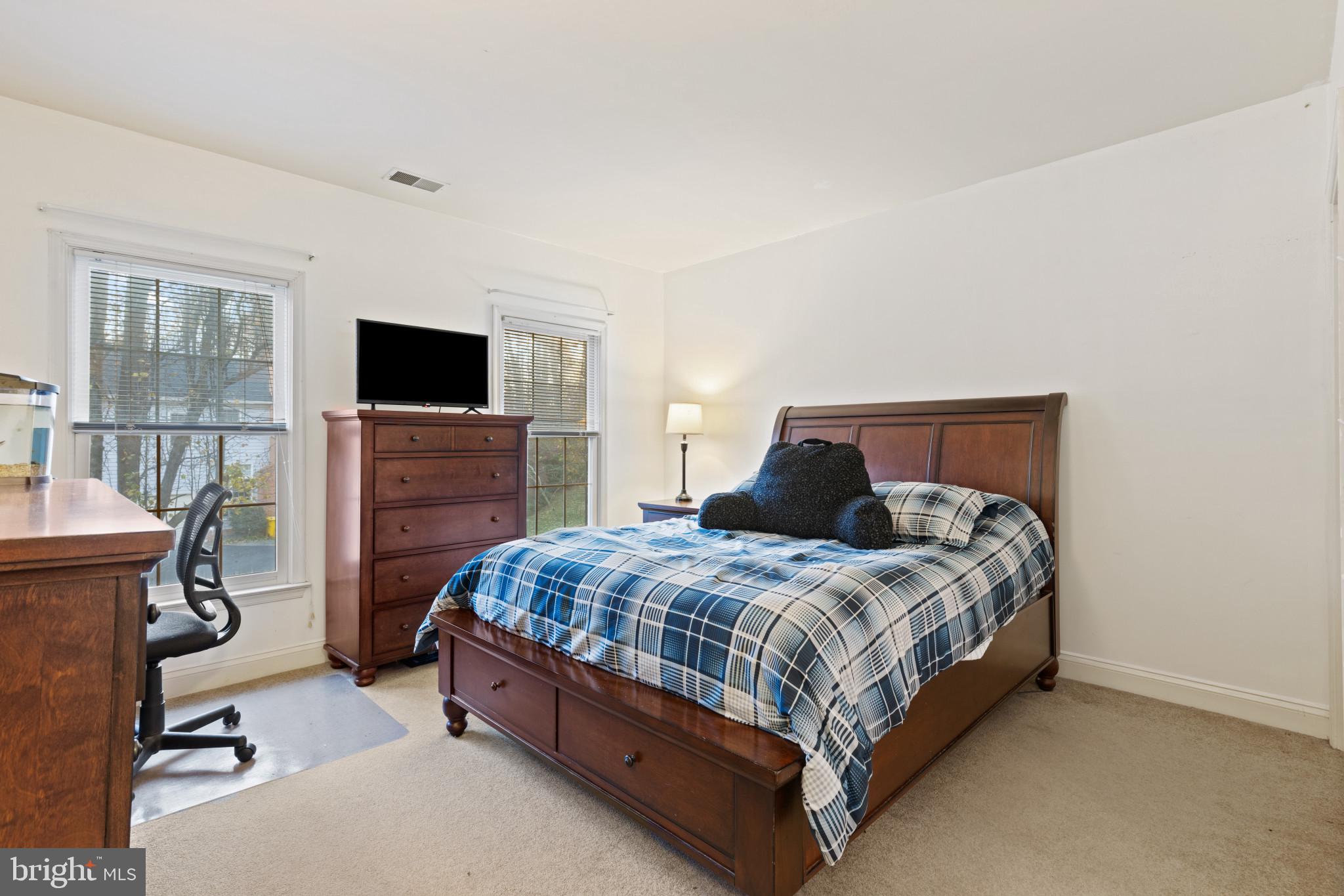 SOUTH RIVER COLONY - Residential