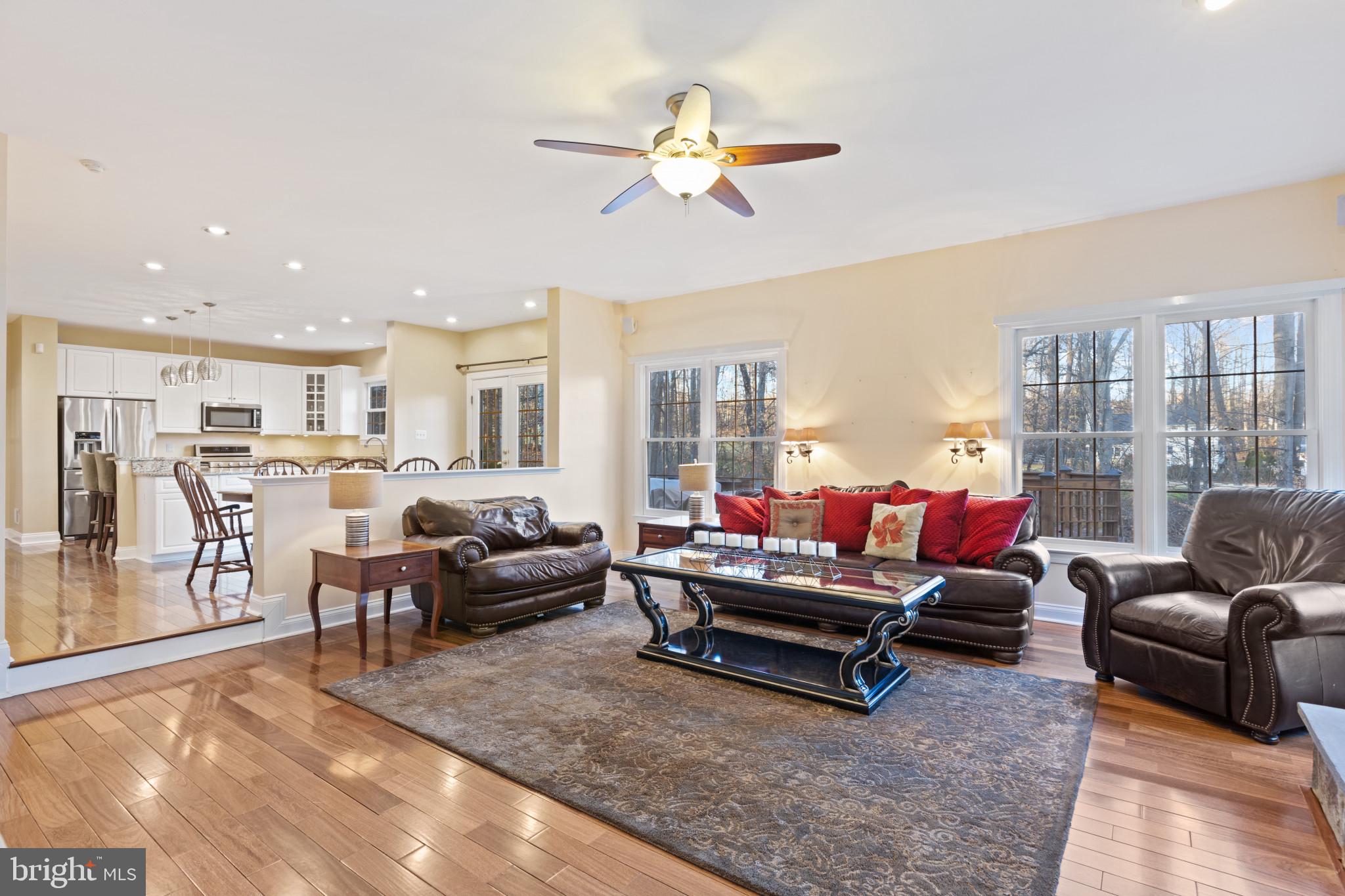 SOUTH RIVER COLONY - Residential