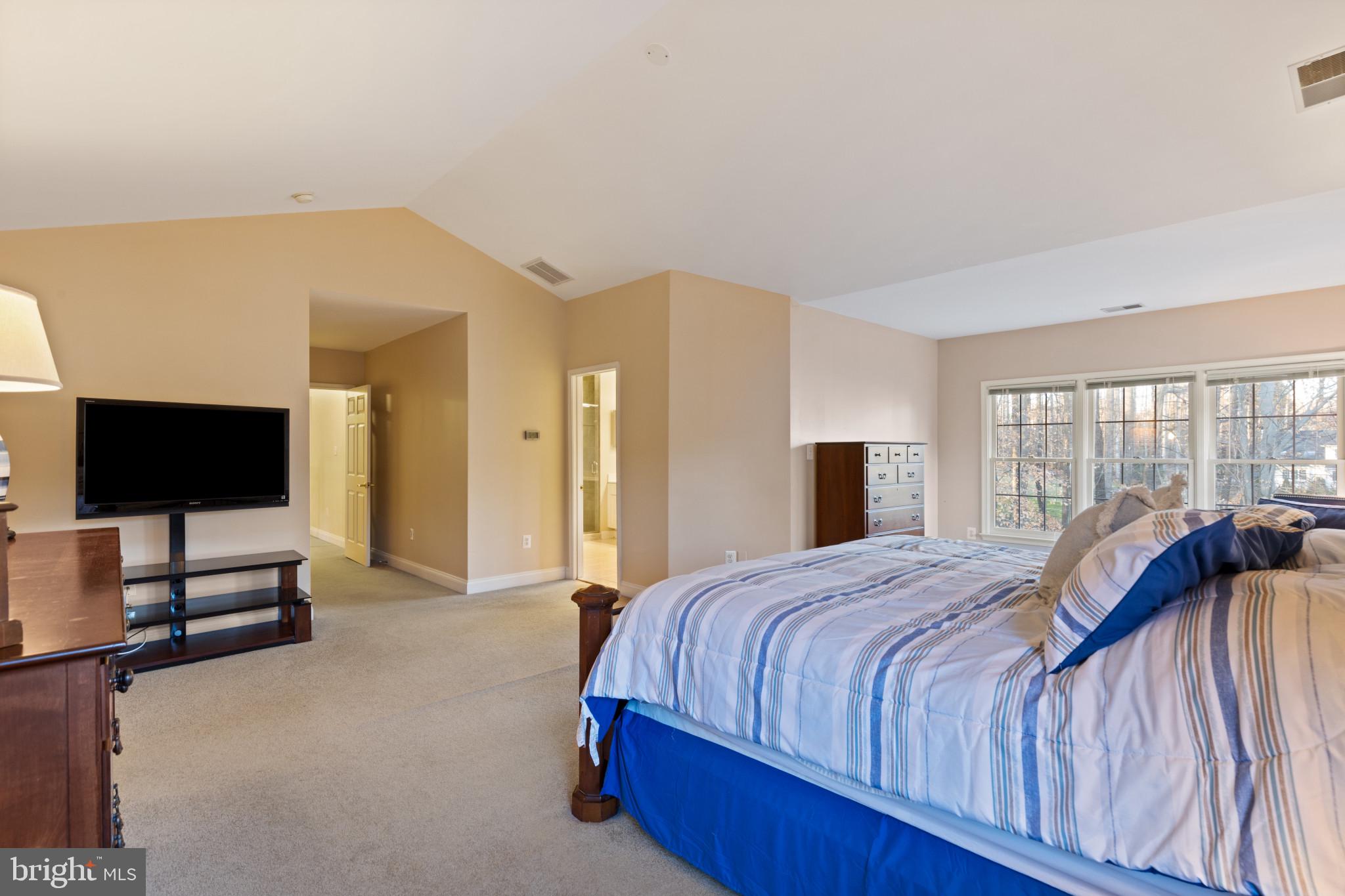 SOUTH RIVER COLONY - Residential