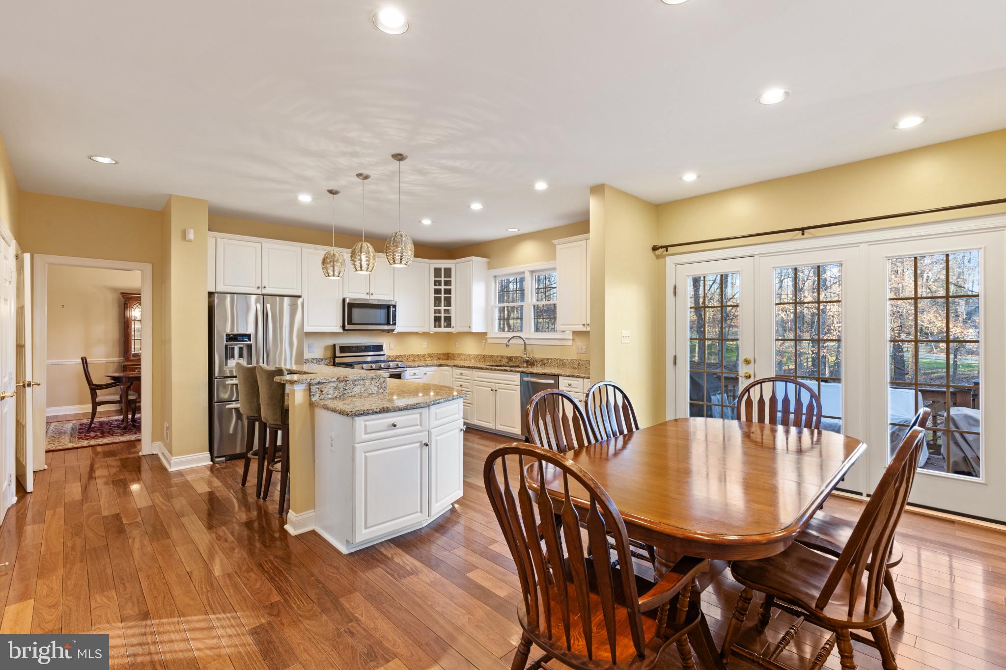 SOUTH RIVER COLONY - Residential