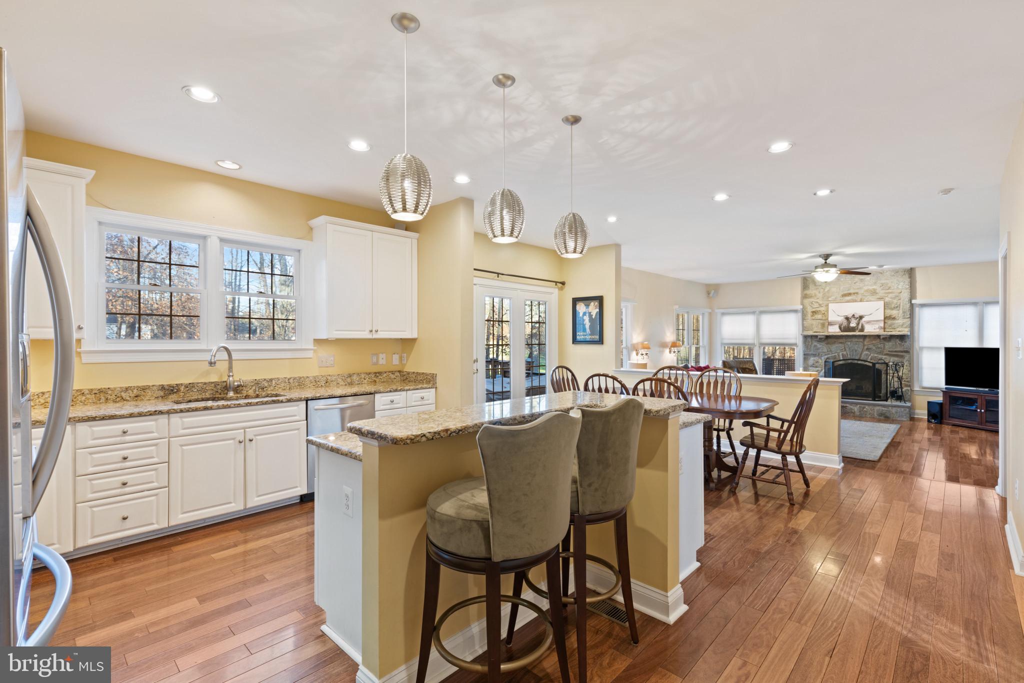 SOUTH RIVER COLONY - Residential