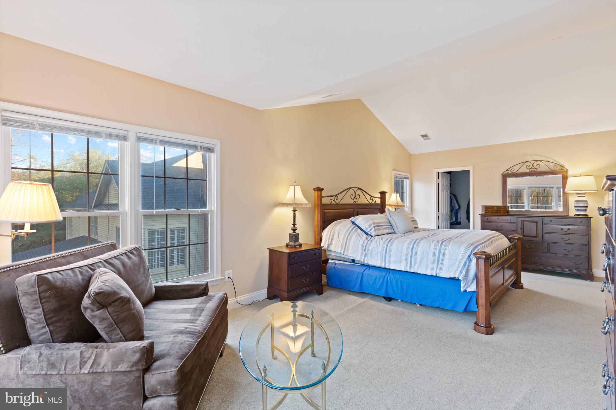 SOUTH RIVER COLONY - Residential