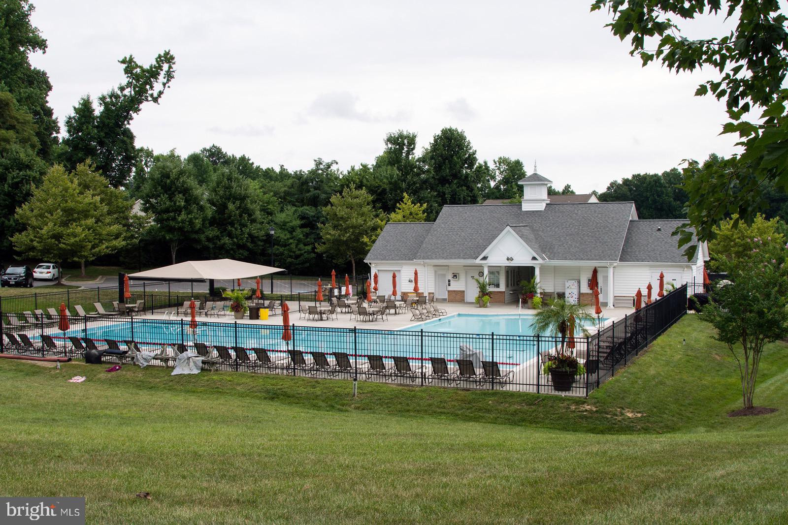 SOUTH RIVER COLONY - Residential