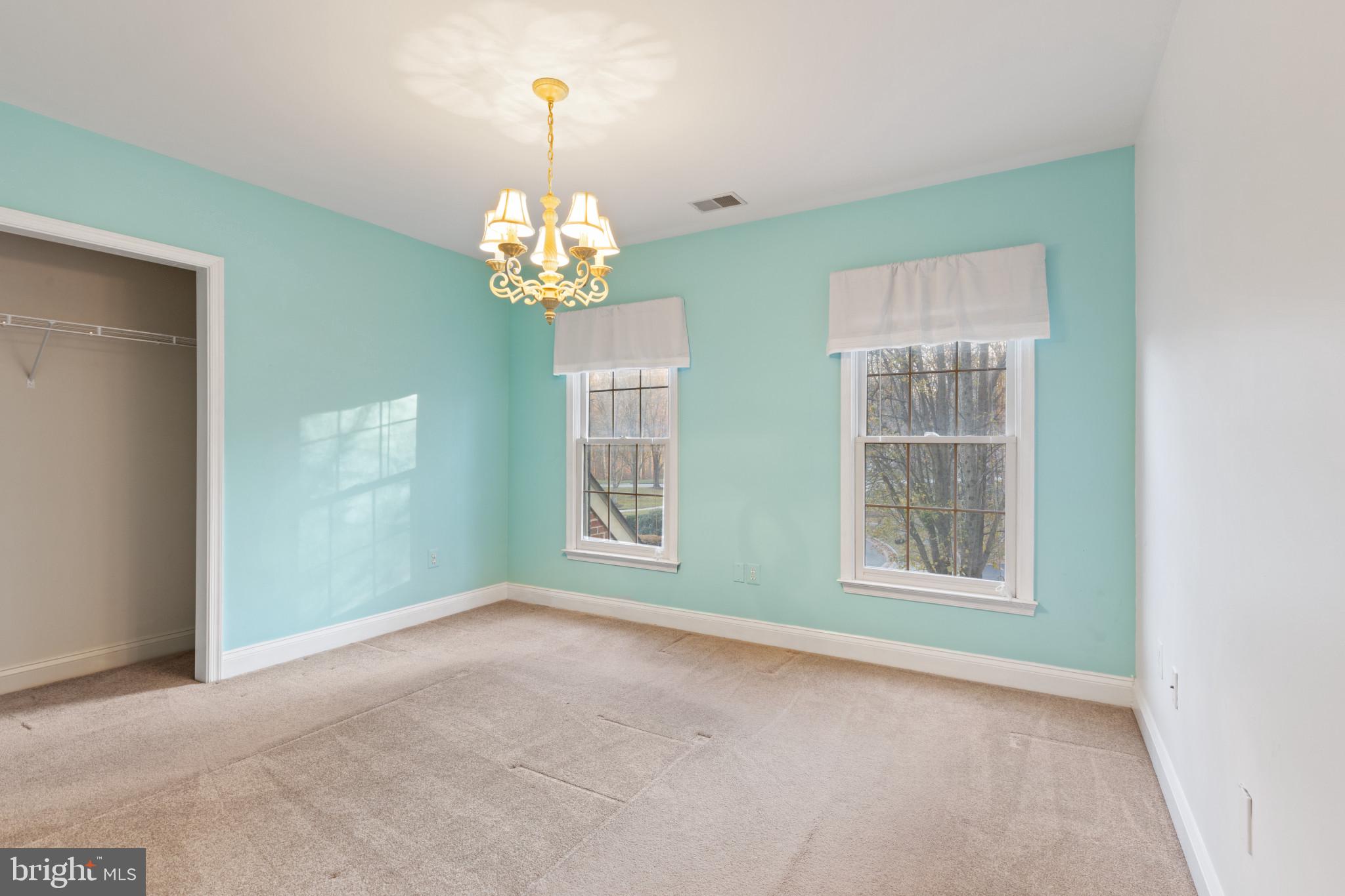 SOUTH RIVER COLONY - Residential