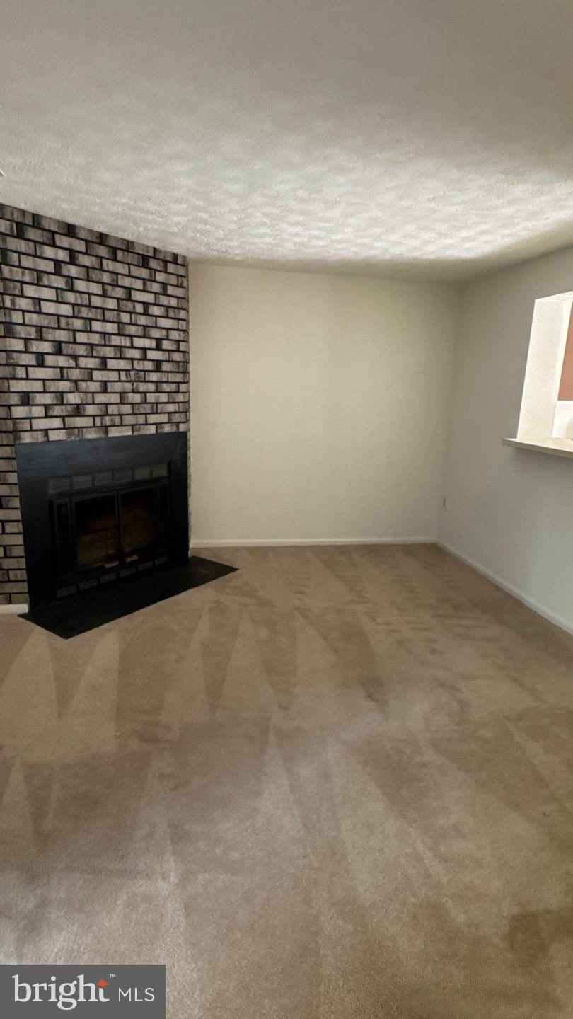 GLEN OAKS - Residential Lease