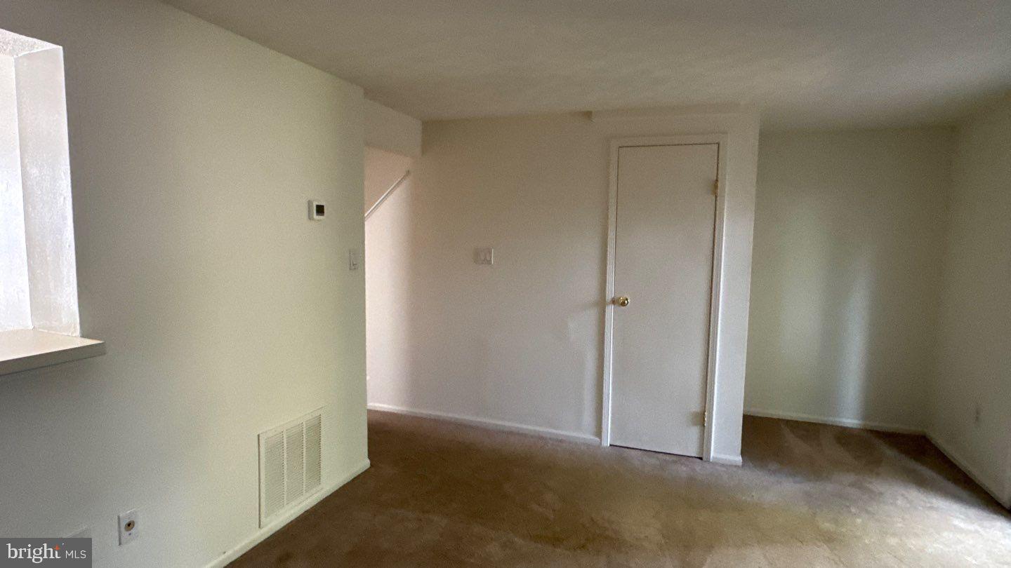 GLEN OAKS - Residential Lease