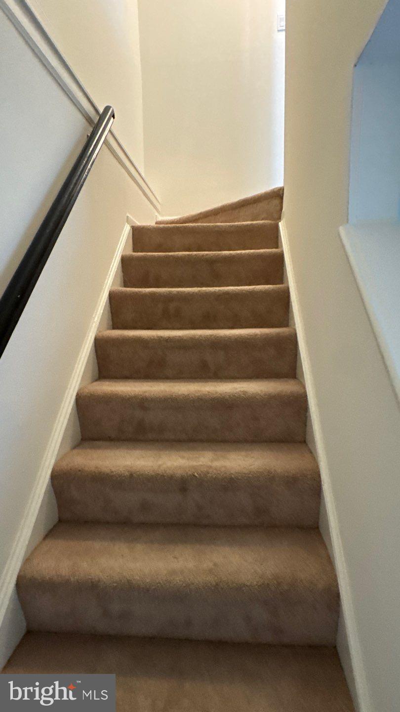 GLEN OAKS - Residential Lease