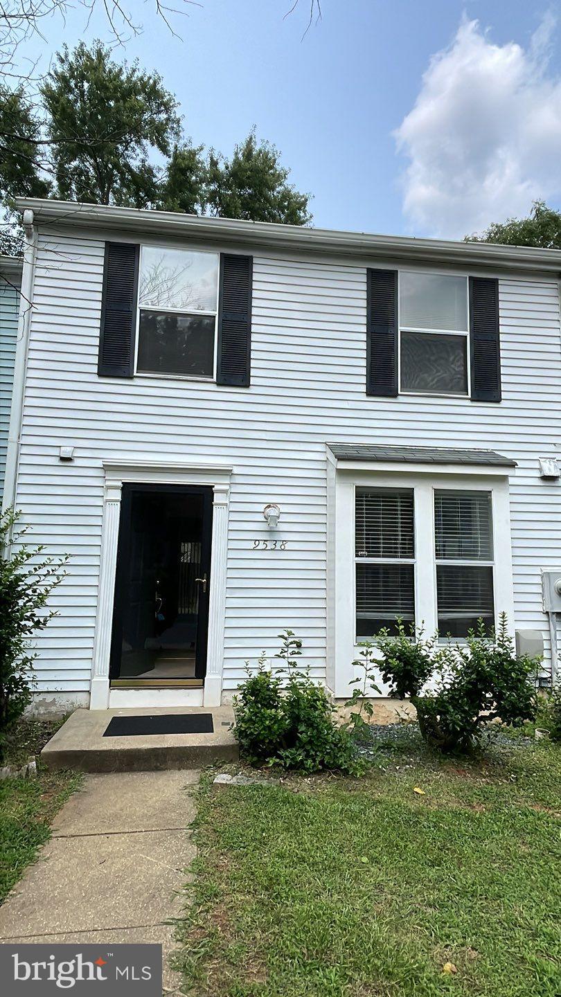 2 bedroom, 1.5 bath townhome style condo with 2 levels. Pets considered and No smoking. Washer and Dryer are included in the unit. Eat in kitchen and fireplace and patio with fenced yard. Assigned parking for your convenience. Will consider your pet. No smoking.