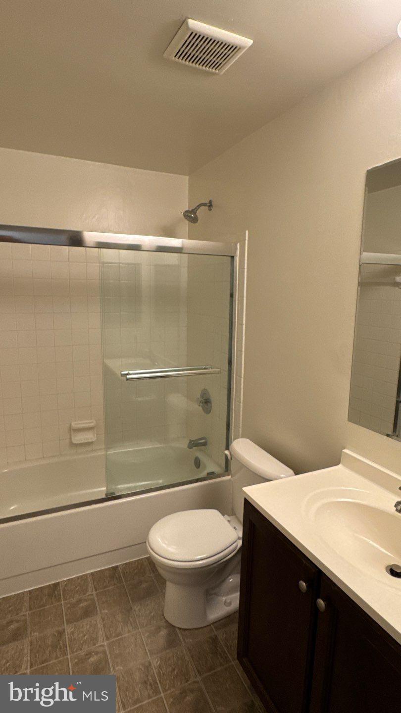 GLEN OAKS - Residential Lease