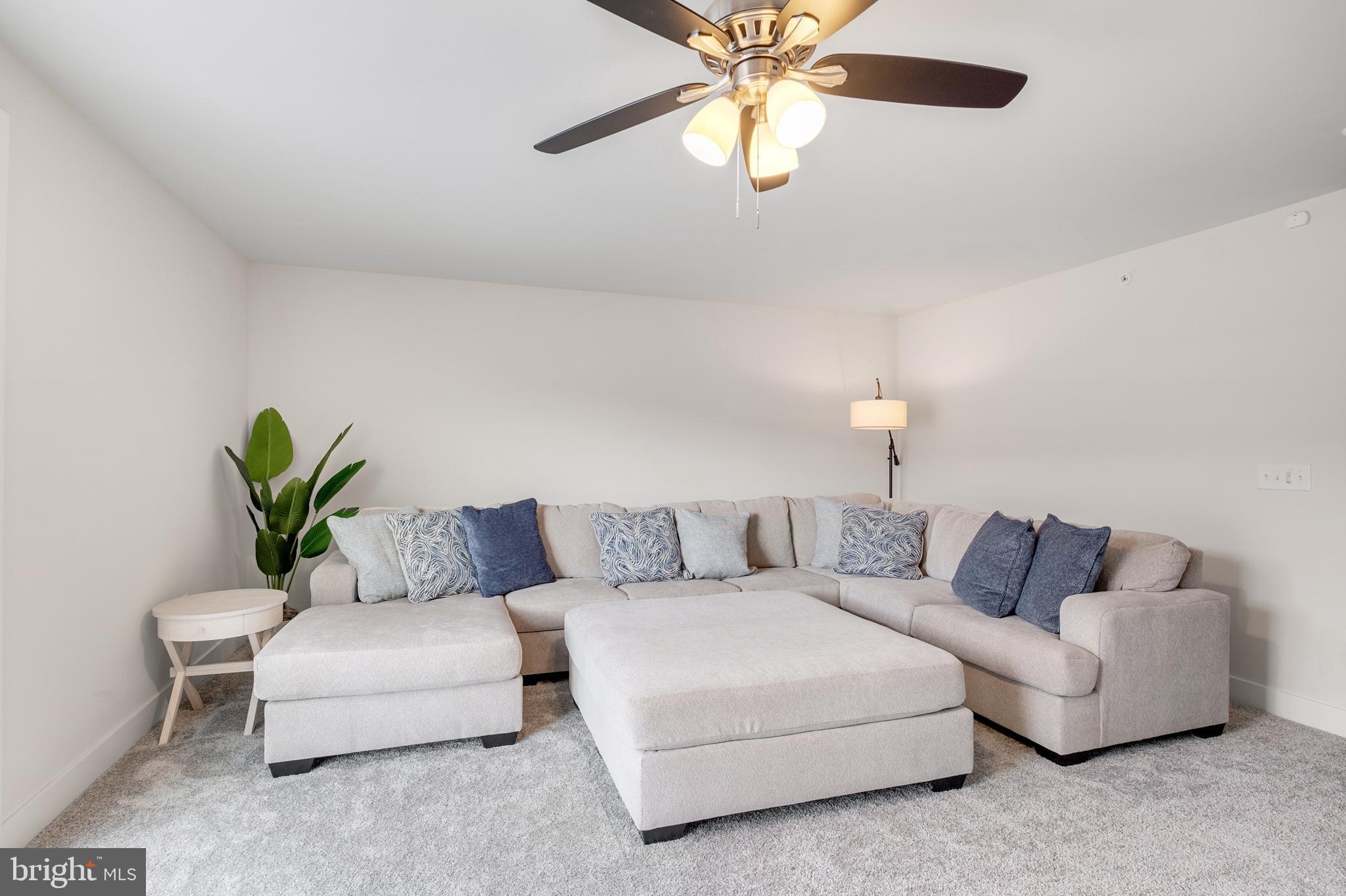 WATERSIDE - Residential