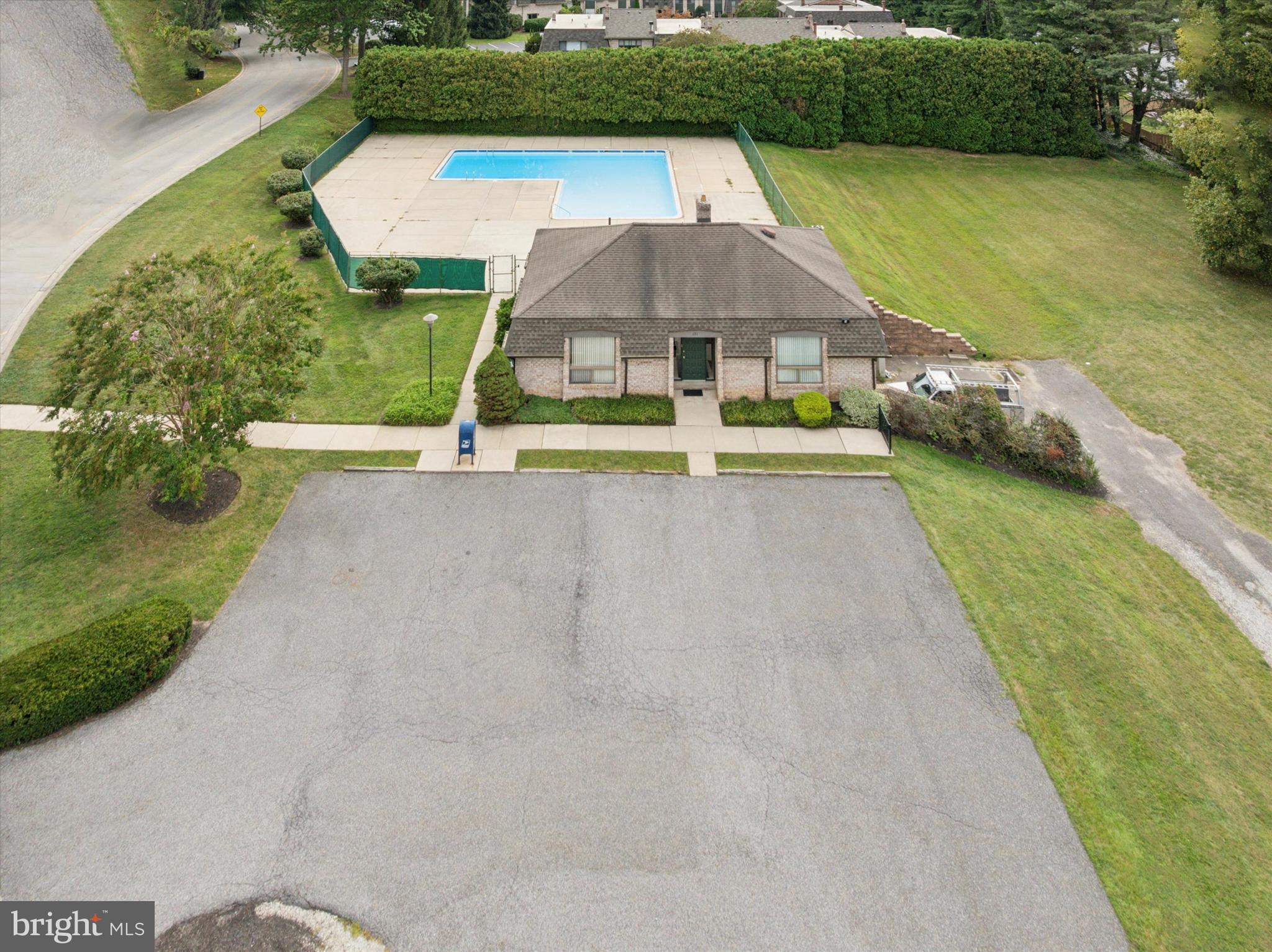 PUTNAM VIL - Residential