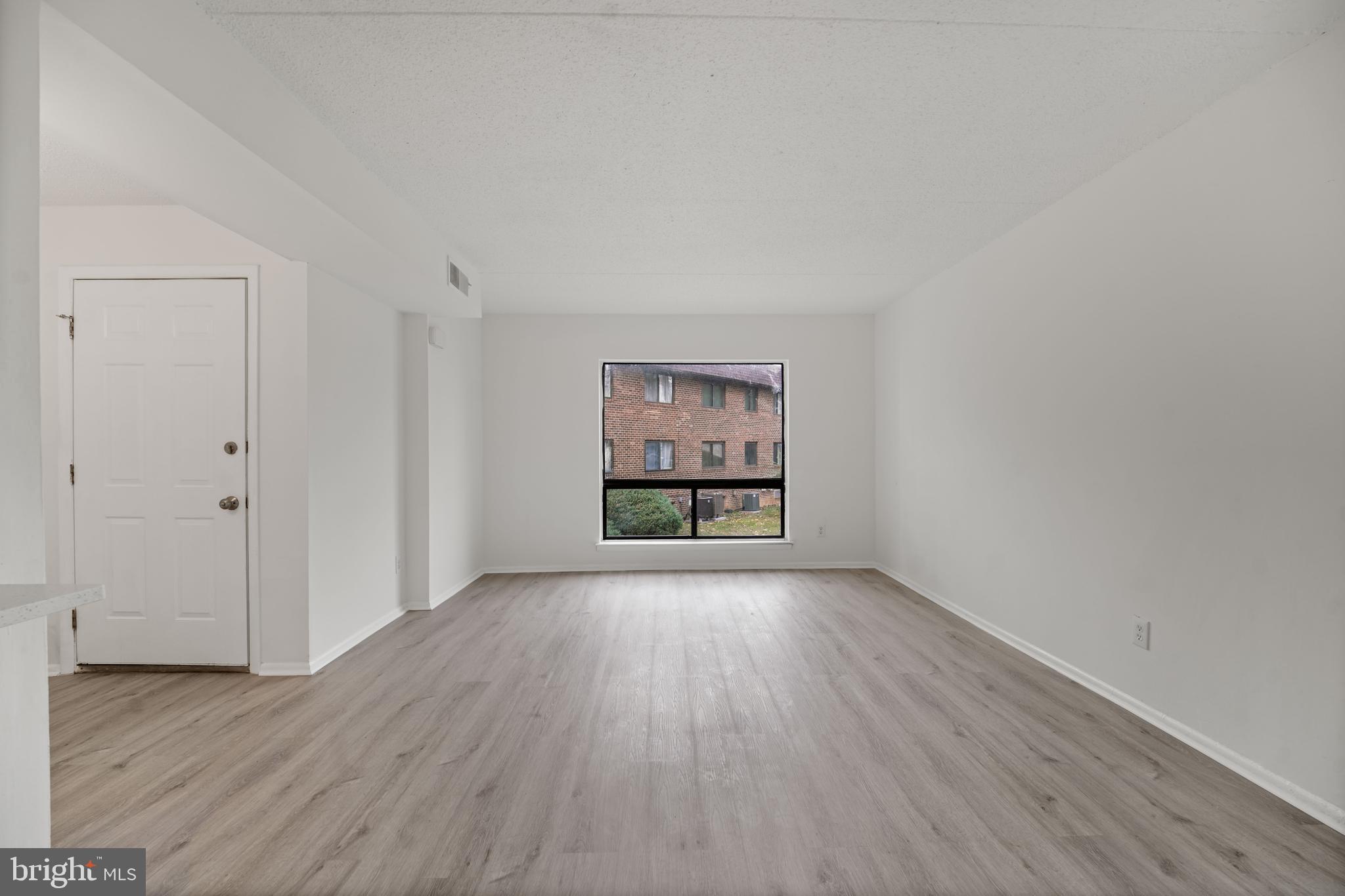 PUTNAM VIL - Residential