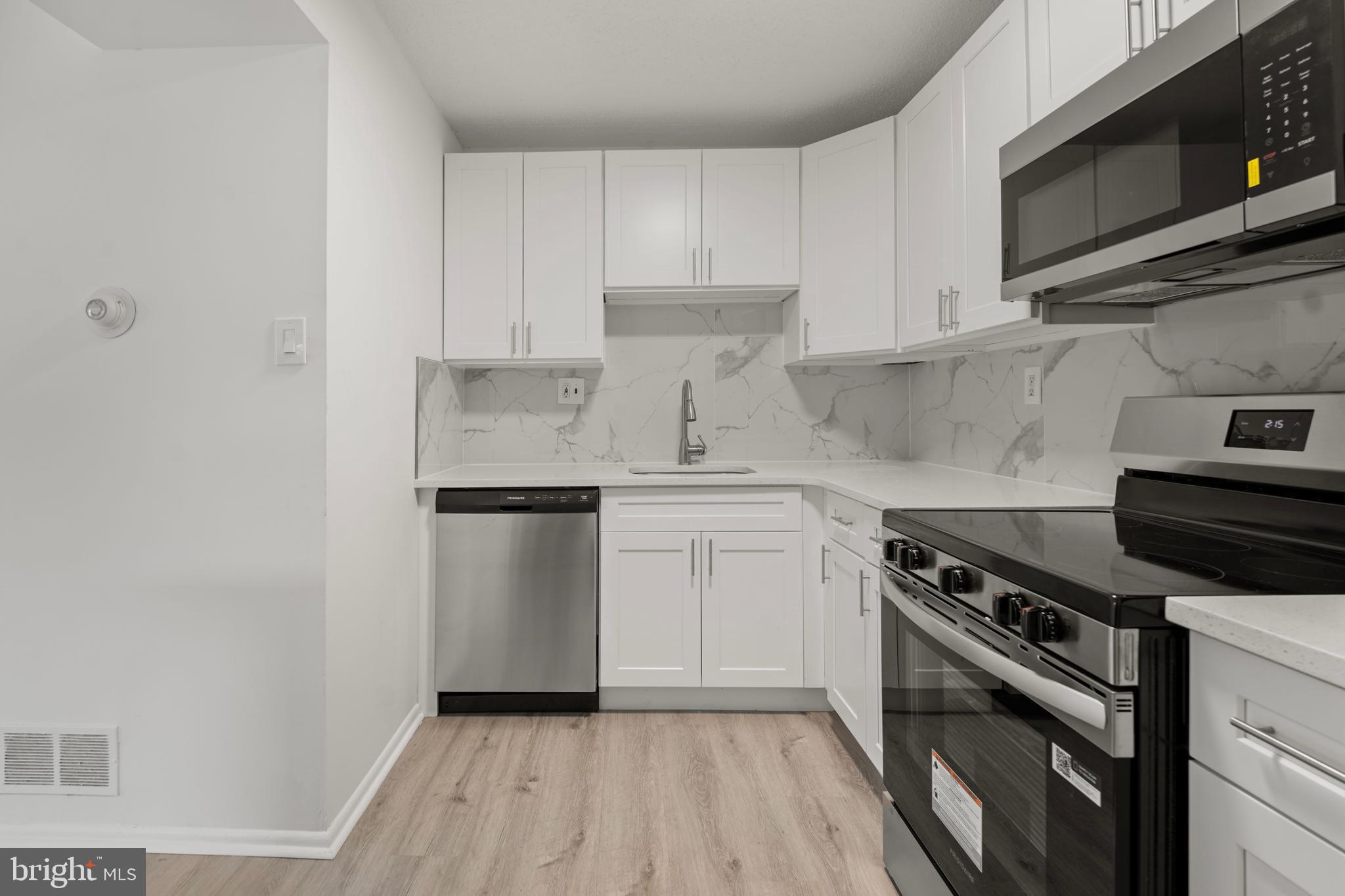 PUTNAM VIL - Residential