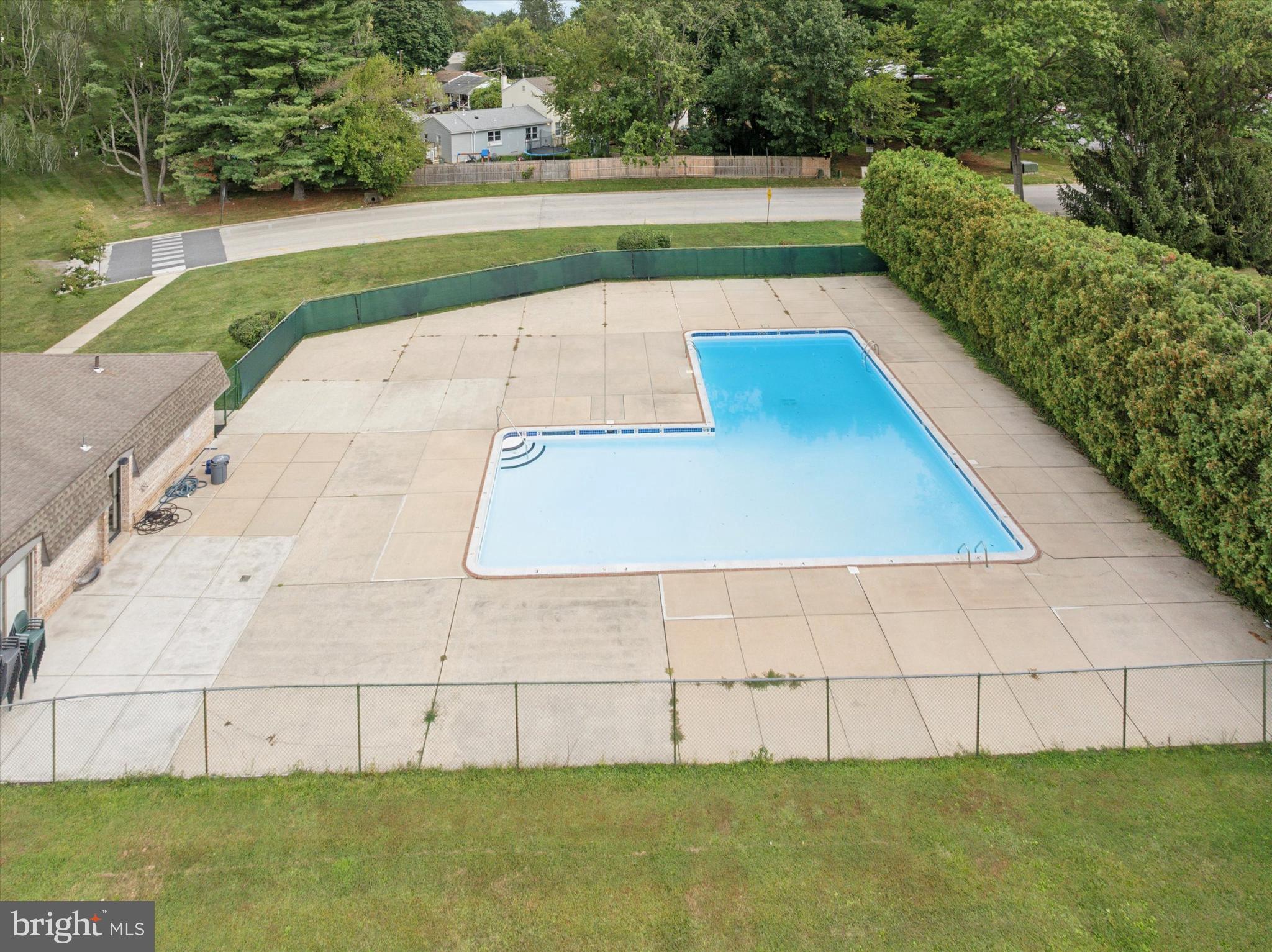 PUTNAM VIL - Residential