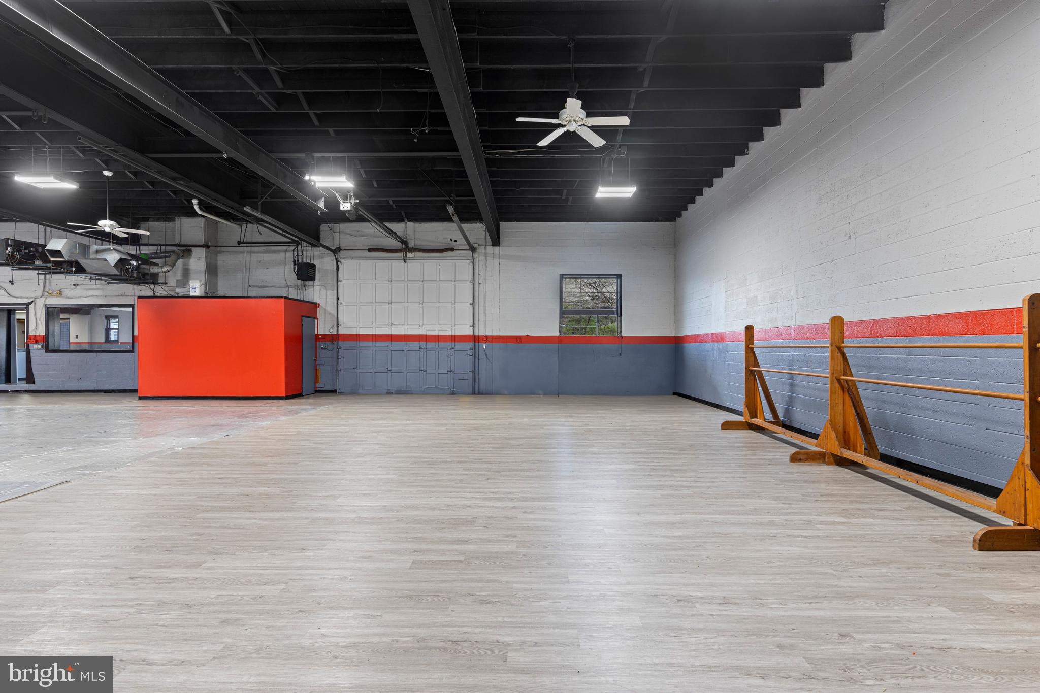 SAINT ALBANS - Commercial Lease