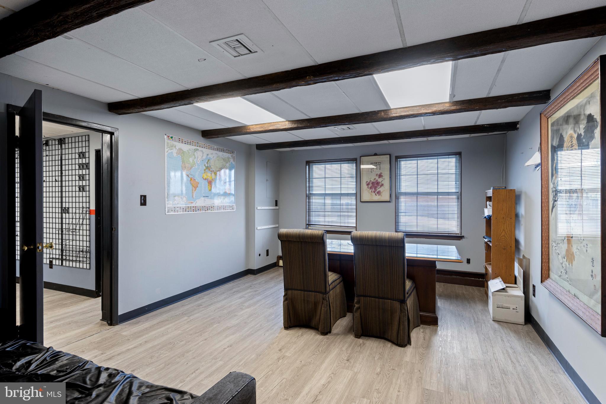 SAINT ALBANS - Commercial Lease