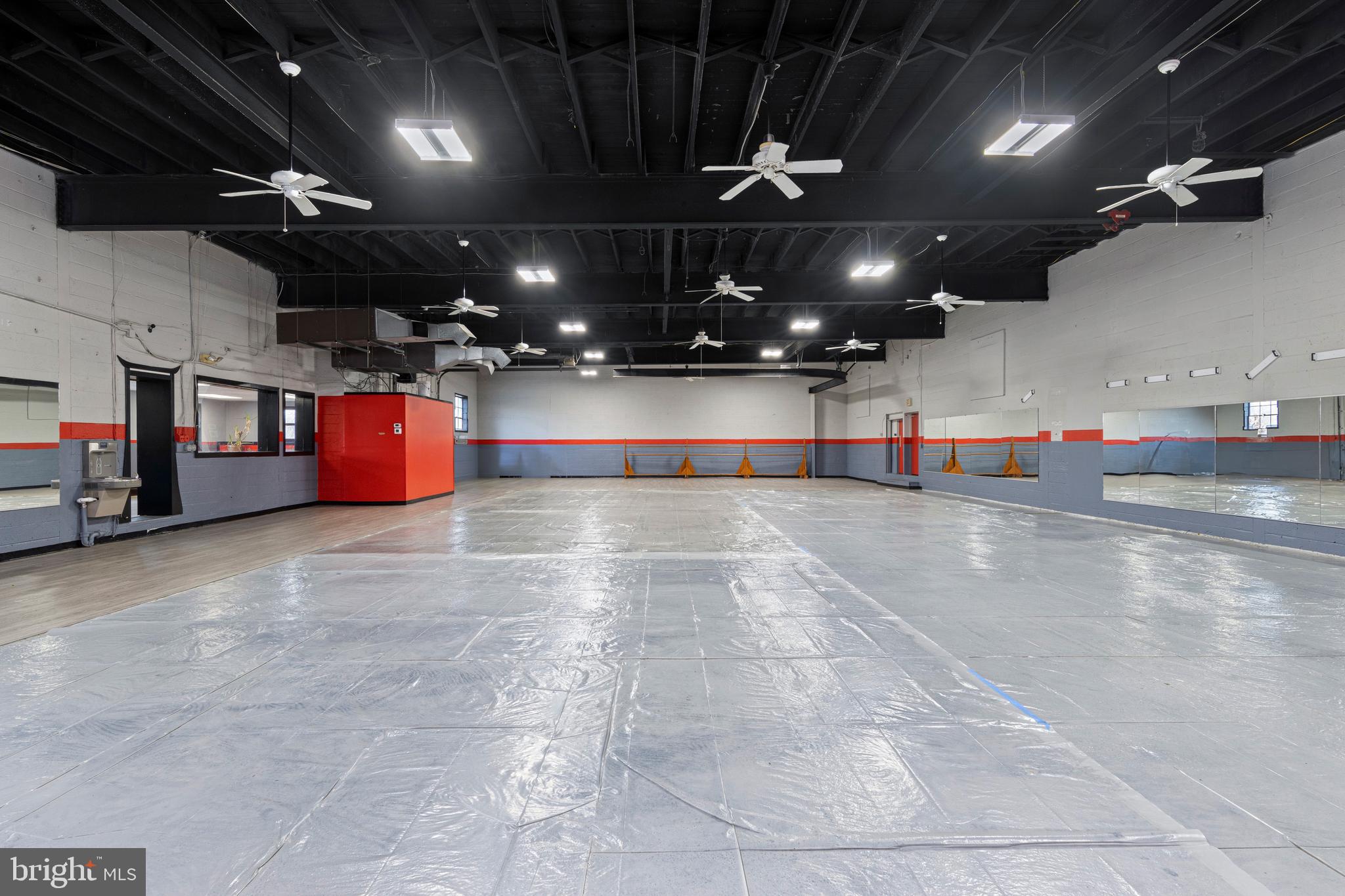 SAINT ALBANS - Commercial Lease