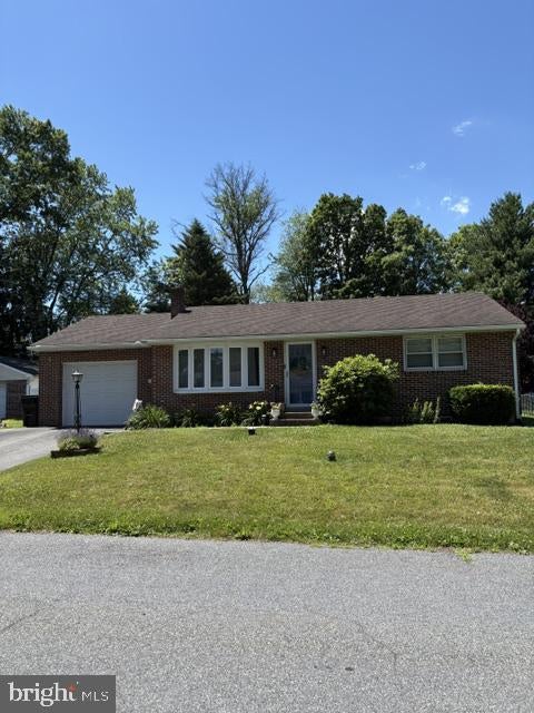 Photo of 96 Lindberg Ave, POTTSTOWN, PA 19465 (MLS # PACT2129176)