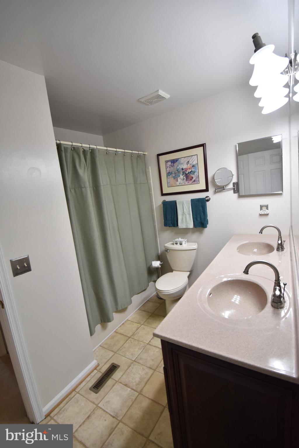 WHITE OAK - Residential