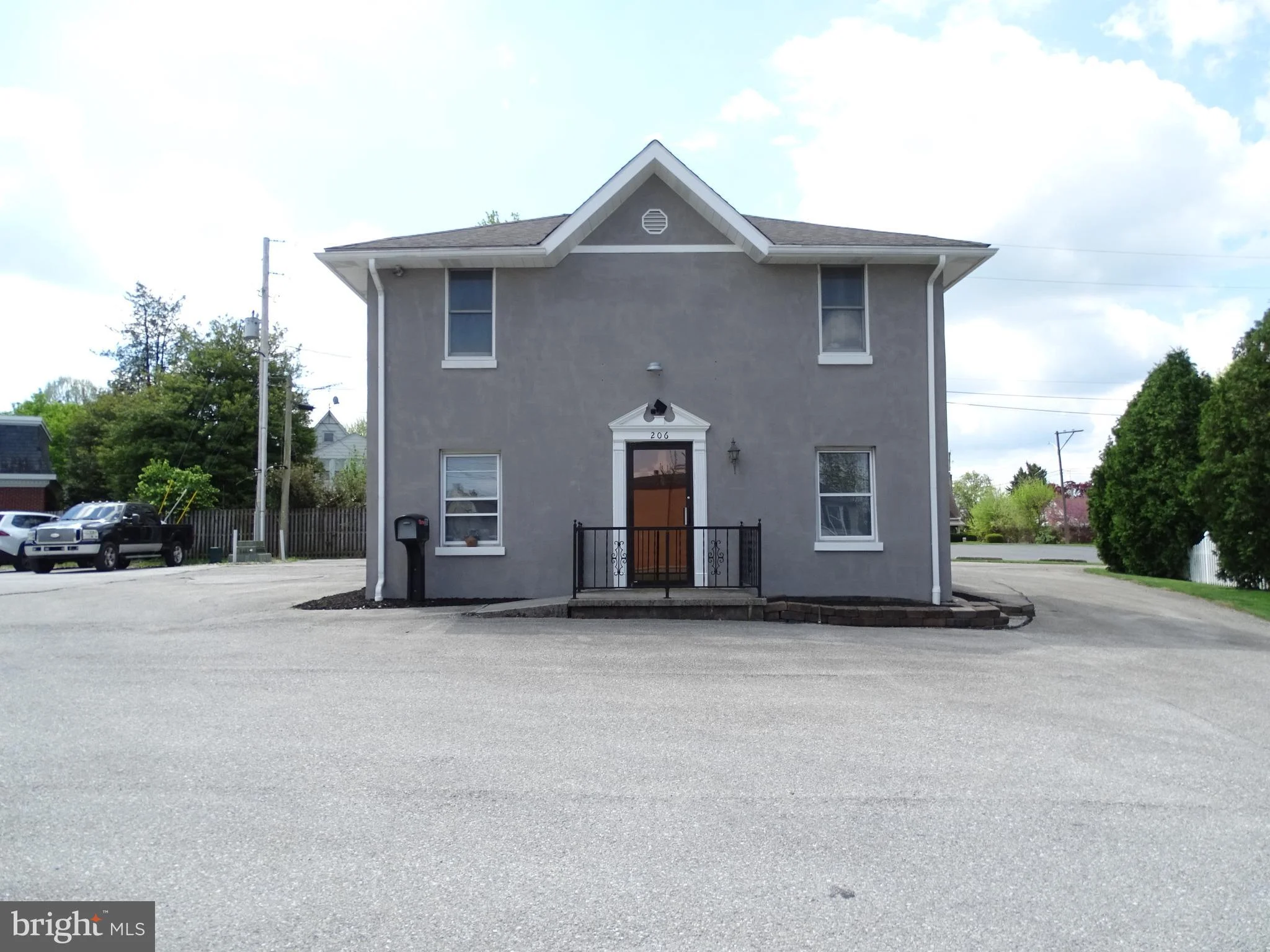 206 3rd Street