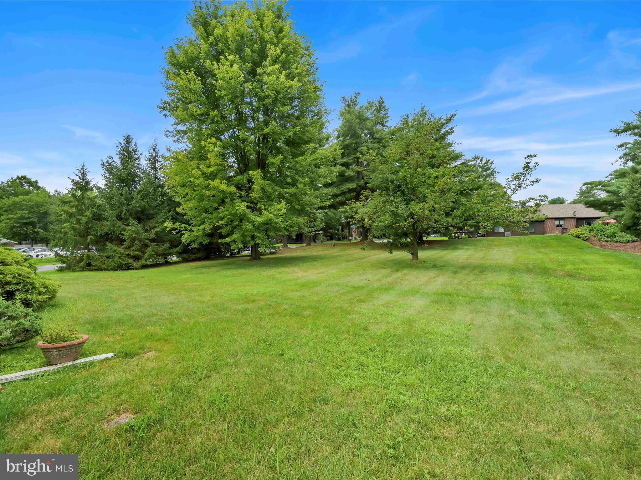 PINEBROOK - Residential