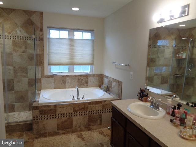 RIVERWATCH IND HEAD - Residential