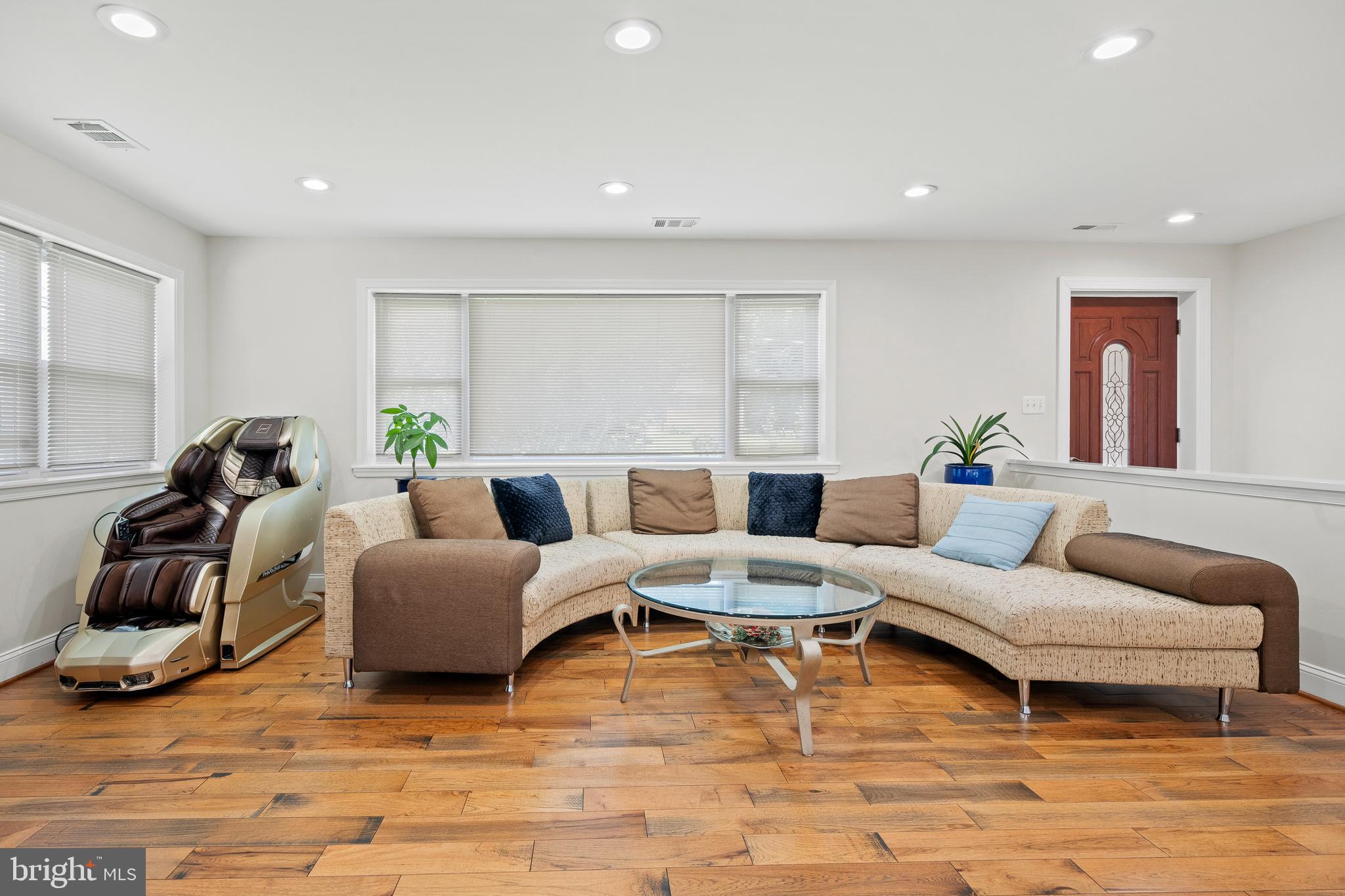 9151 HERMOSA DRIVE