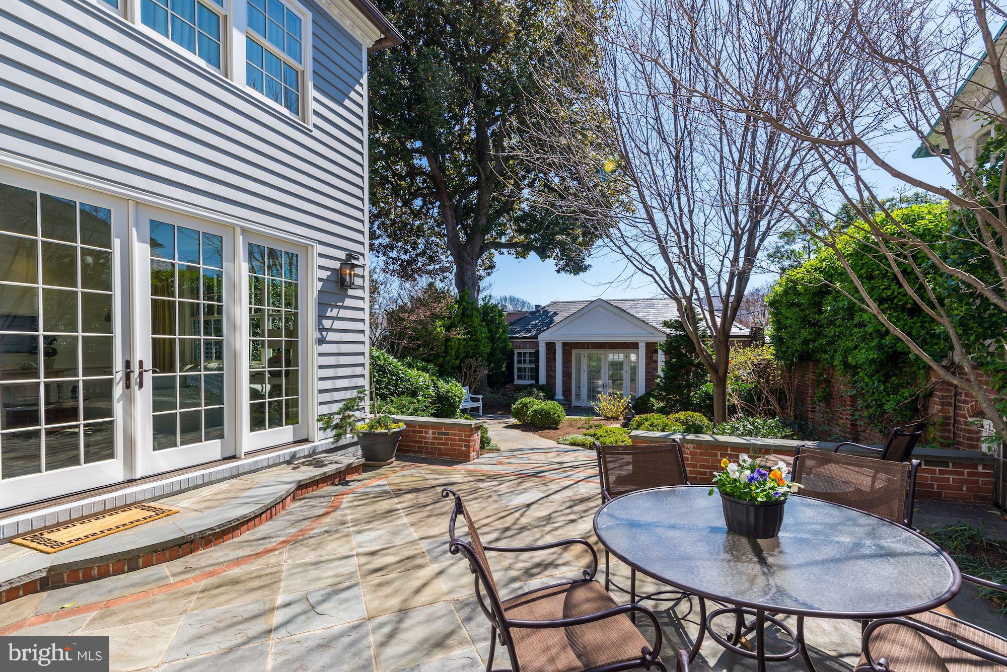GEORGETOWN - Residential
