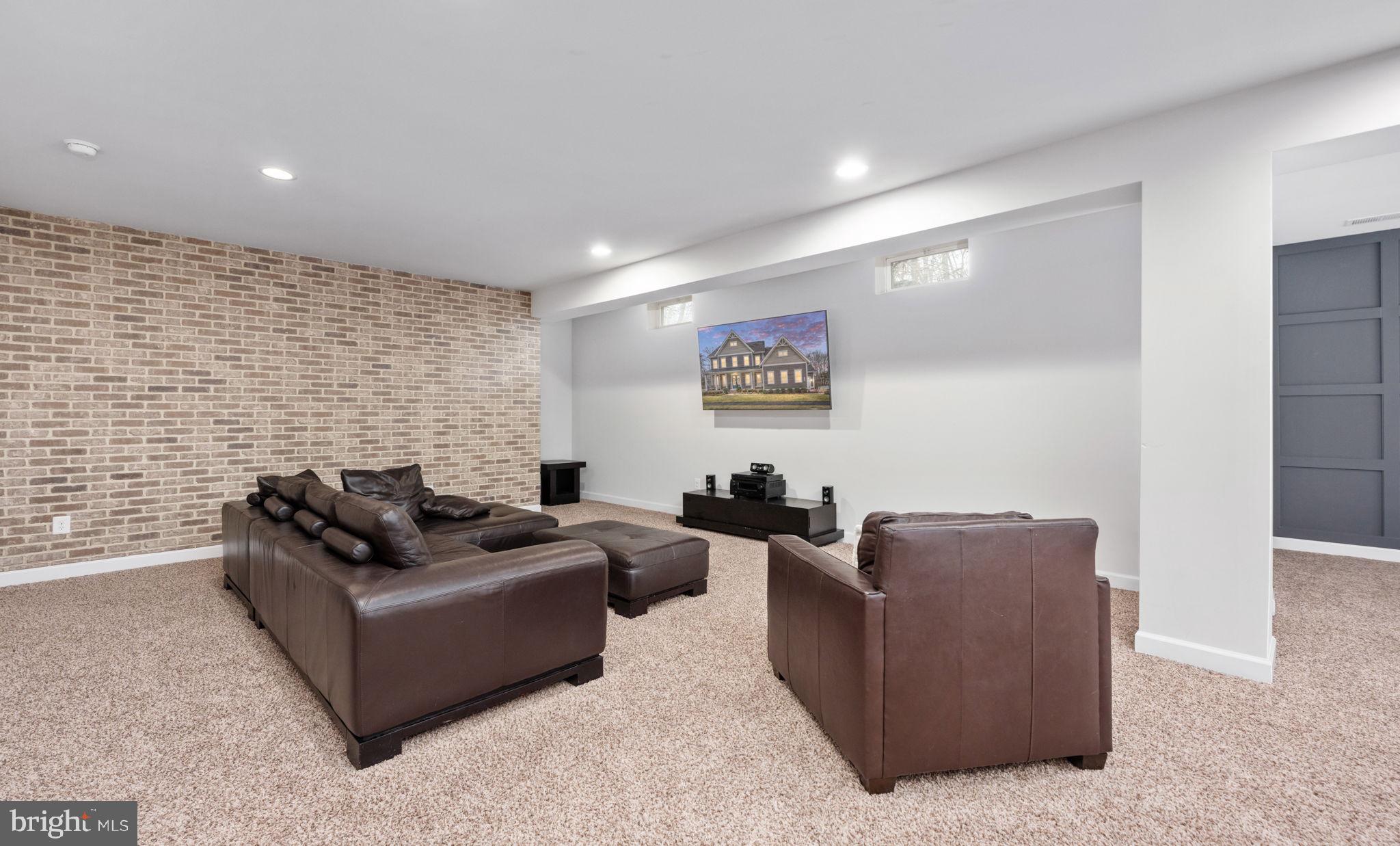 GROVE AT WILLOWSFORD - Residential