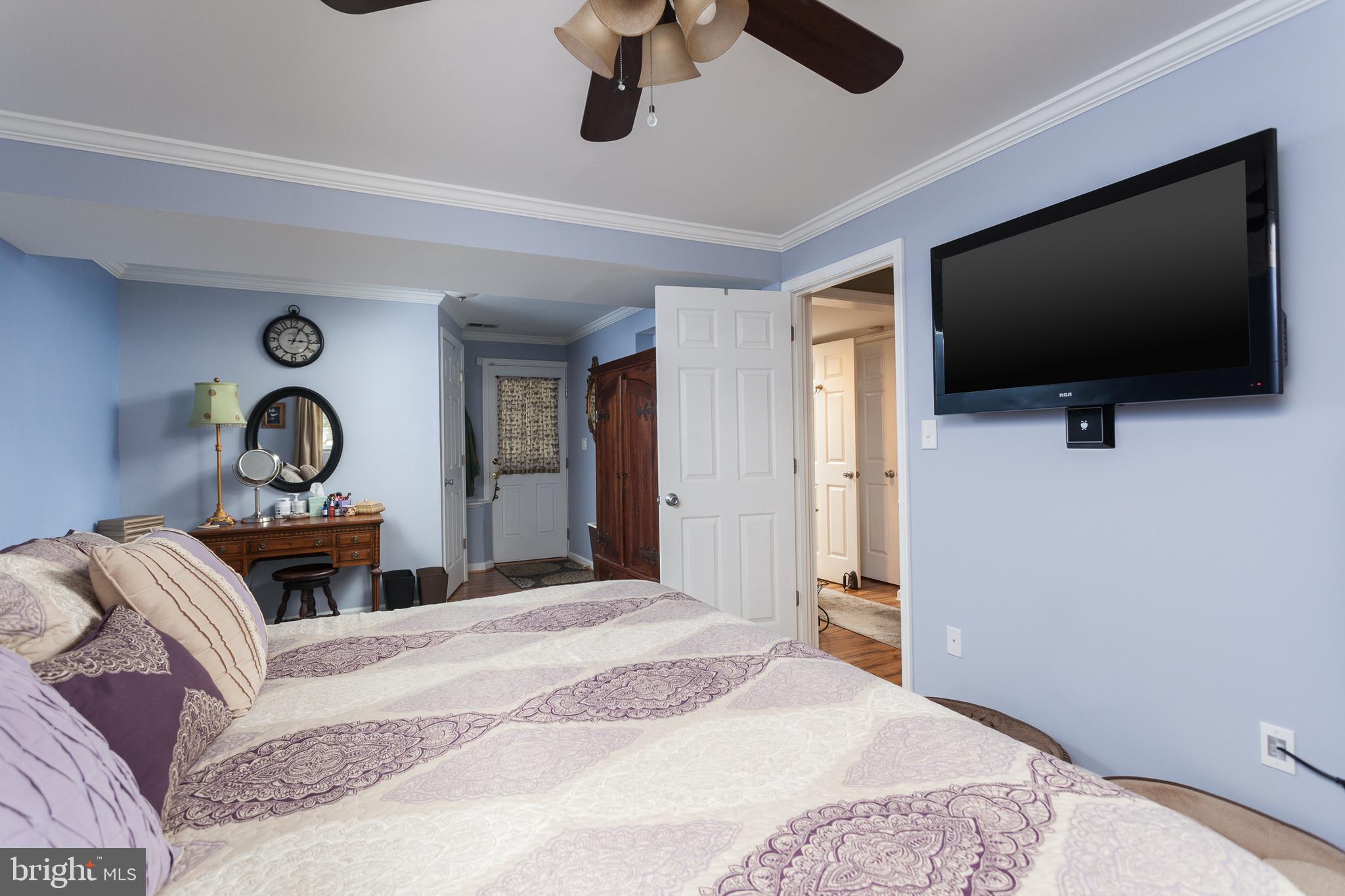 RIDGEFIELD - Residential