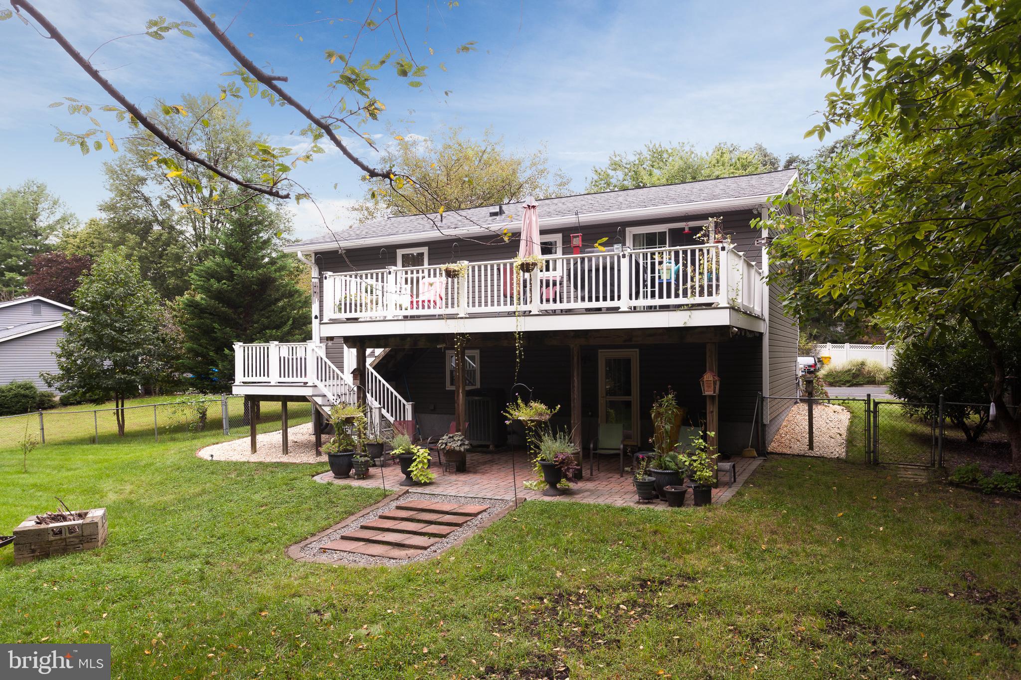 RIDGEFIELD - Residential