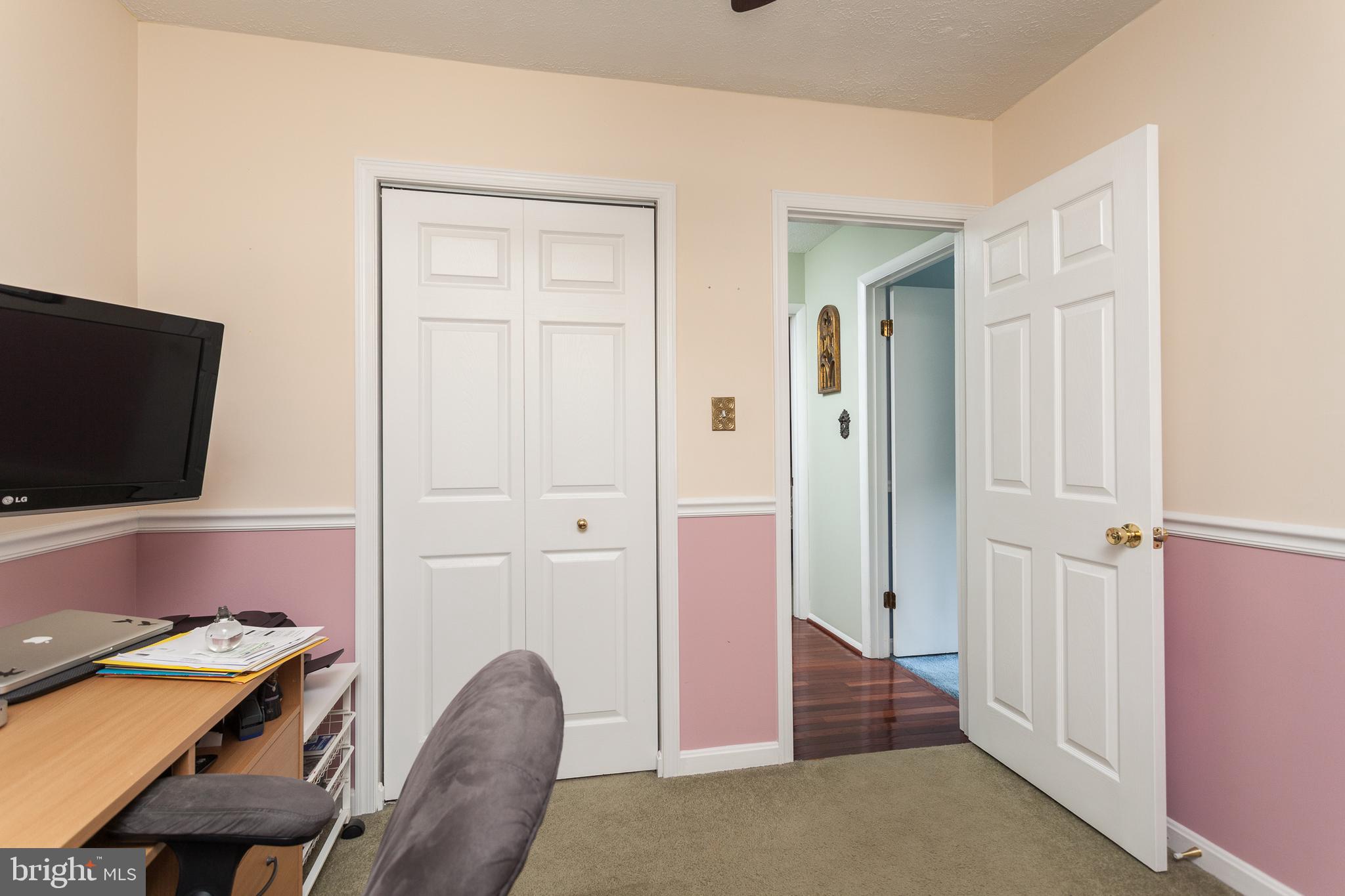 RIDGEFIELD - Residential