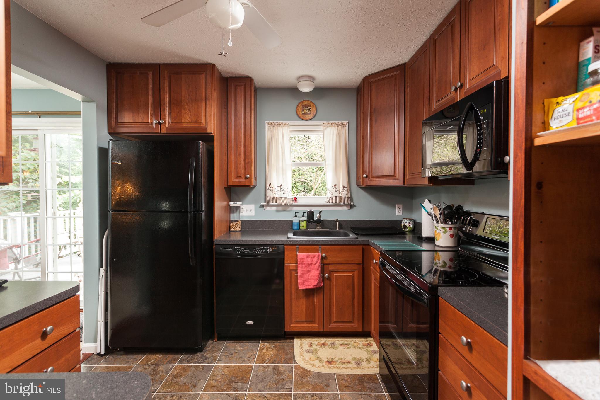 RIDGEFIELD - Residential