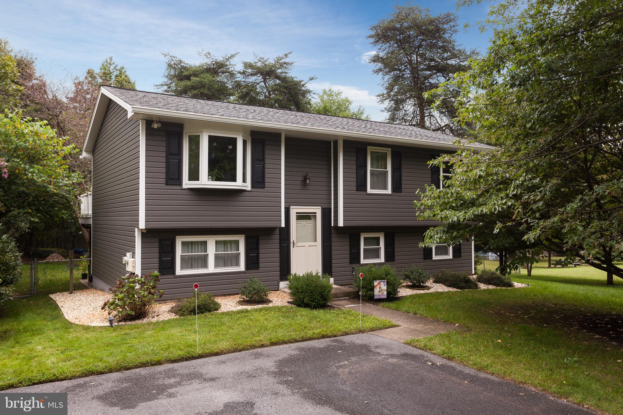 RIDGEFIELD - Residential