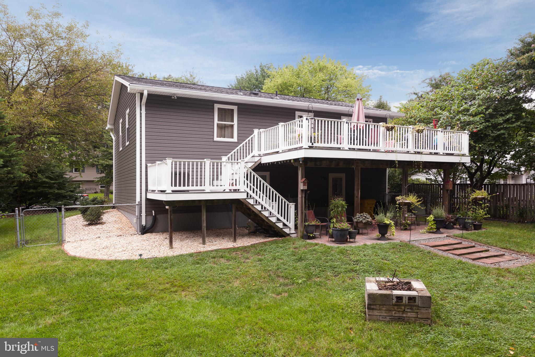 RIDGEFIELD - Residential