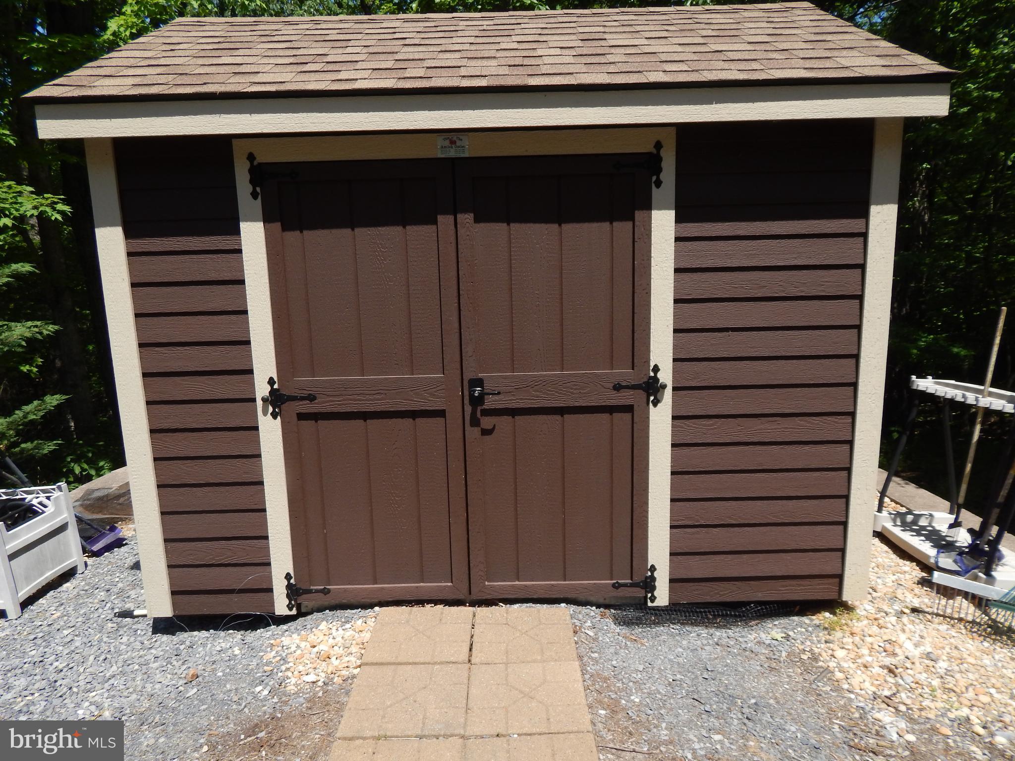 BEAVER DAM WOODS - Residential