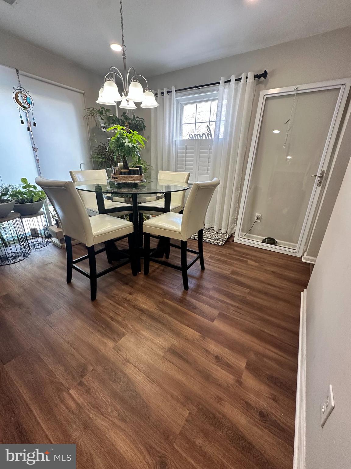 THE HIGHLANDS - Residential