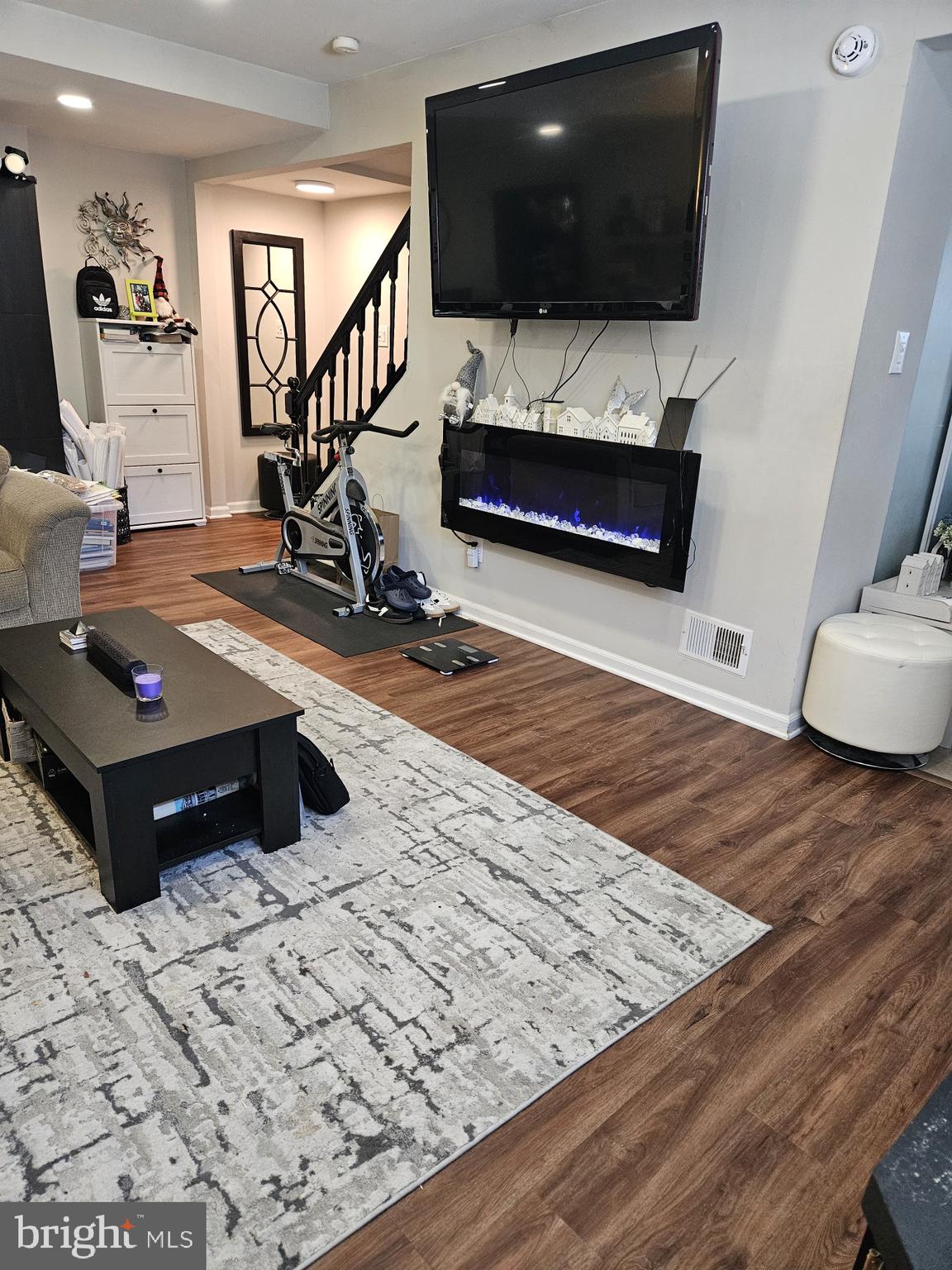 THE HIGHLANDS - Residential