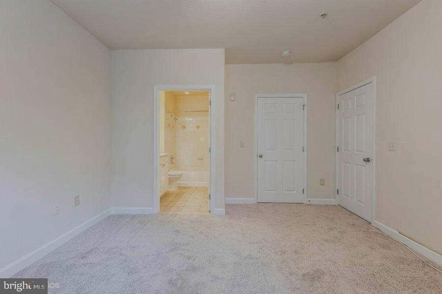 FITZ AT ROCKVILLE TOWN C - Residential