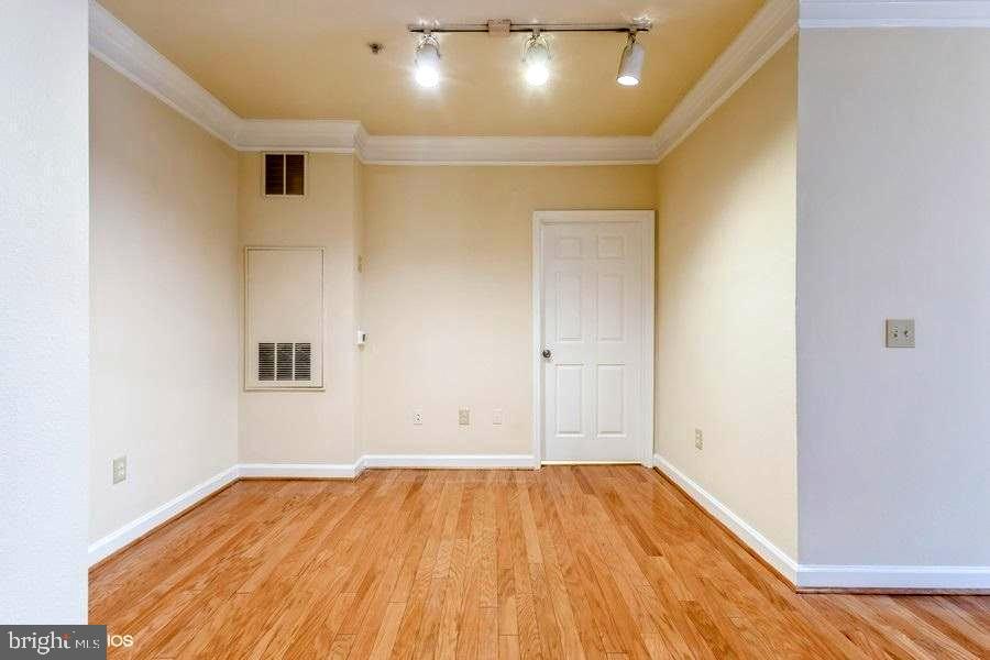 FITZ AT ROCKVILLE TOWN C - Residential