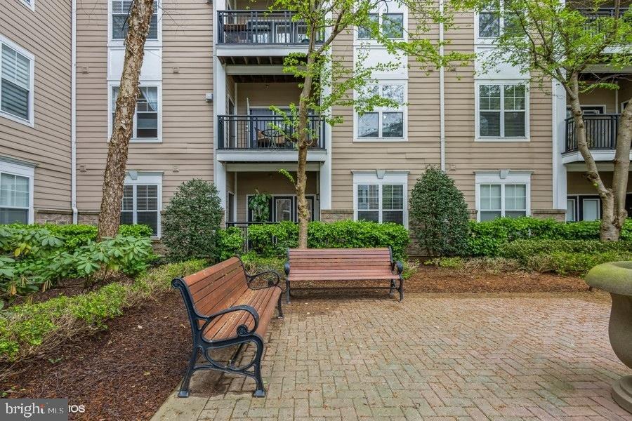 FITZ AT ROCKVILLE TOWN C - Residential