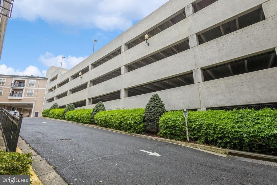 FITZ AT ROCKVILLE TOWN C - Residential