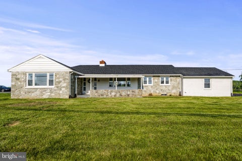 Homes For Sale - 725 Marticville Road<br/> Lancaster County, PEQUEA, PA 17565