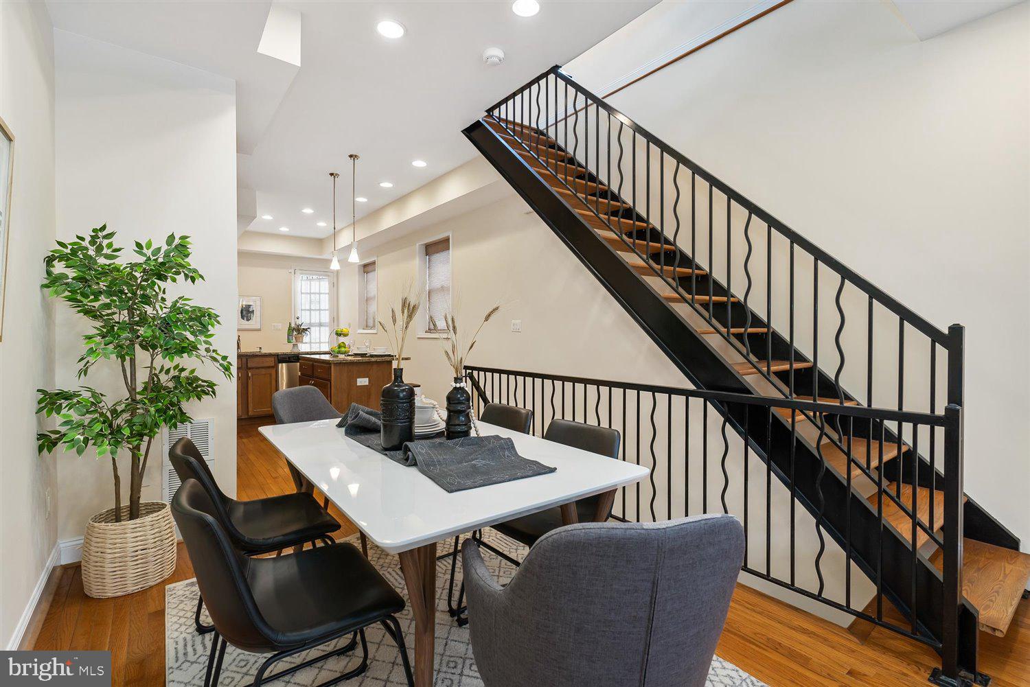 BUTCHER'S HILL - Residential