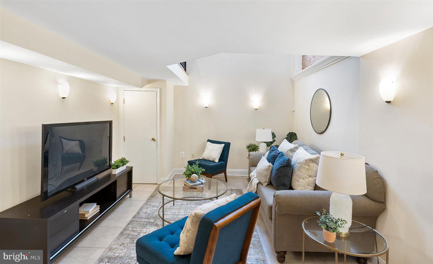 BUTCHER'S HILL - Residential