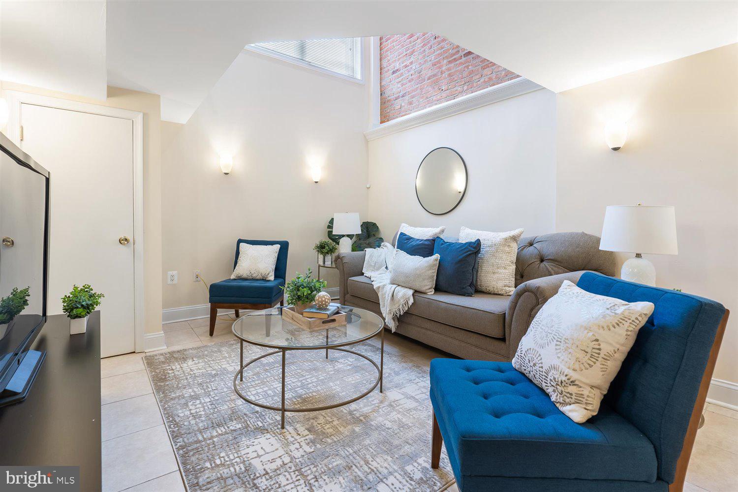 BUTCHER'S HILL - Residential